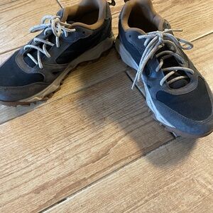Women’s Hiking Shoe